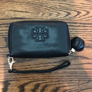 EUC Tory Burch smart phone wristlet